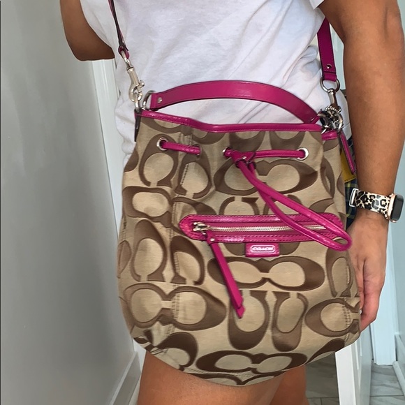 Coach pink hobo bag - Picture 6 of 6